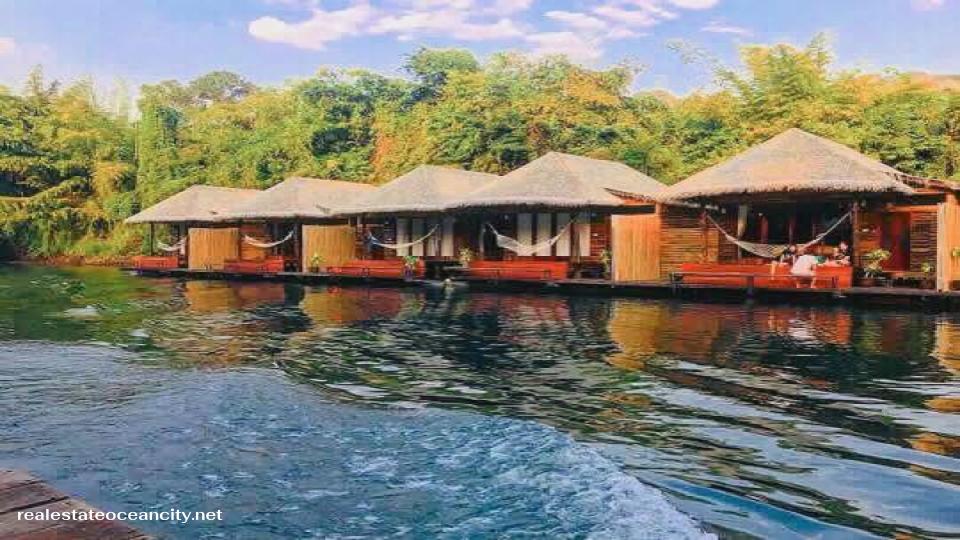 The For Rest Resort ในจังหวัดกาญจนบุรี ดินแดนแห่งขุนเขาและสายน้ำที่โอบล้อมด้วยความเขียวขจี มีที่พักแห่งหนึ่งที่โดดเด่นด้วยแนวคิดการพักผ่อนอย่างแท้จริง