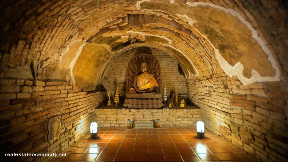 วัดอุโมงค์ สวนพุทธธรรม หากคุณกำลังมองหาสถานที่ที่ผสมผสานความงดงามทางประวัติศาสตร์ ความร่มรื่นของธรรมชาติ และความสงบทางจิตใจเข้าไว้ด้วยกันได้อย่างลงตัว